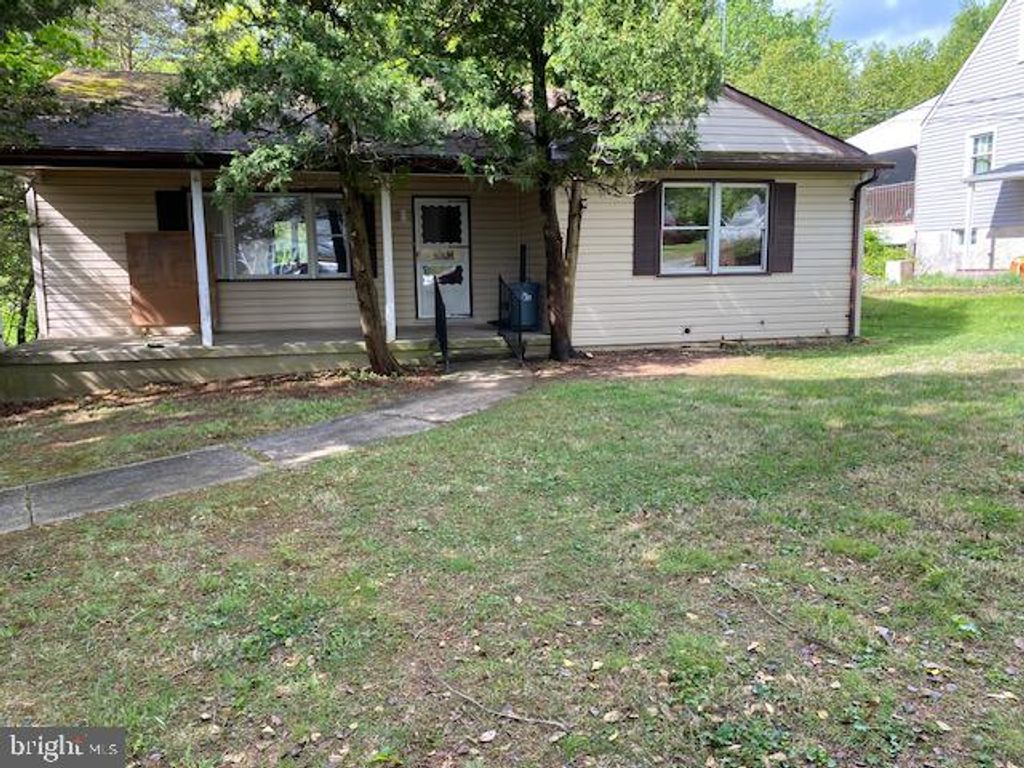 2925 SUMMIT AVE, Baltimore, MD 21234