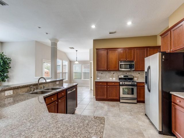 1814 Lancaster Park Court, Fresno, TX 77545