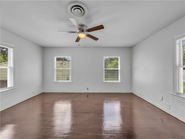 329 Foster Dr, Corpus Christi, TX 78404