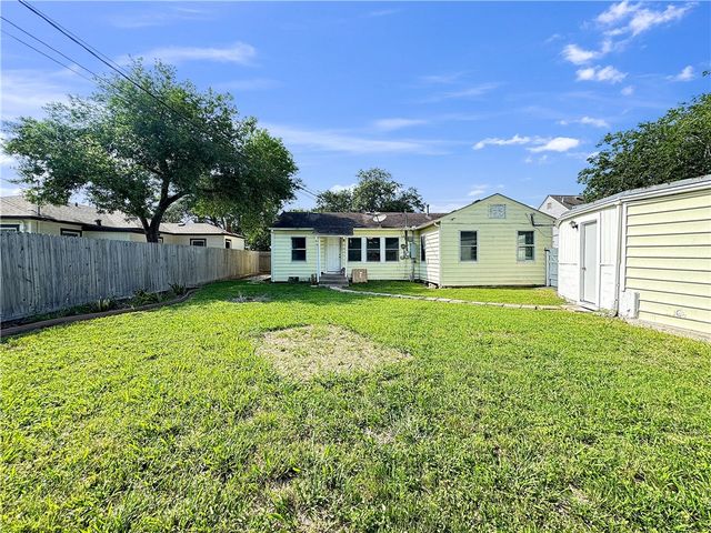 329 Foster Dr, Corpus Christi, TX 78404