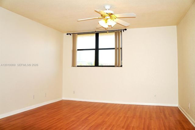 1900 Diana Dr 3E, Hallandale Beach, FL 33009