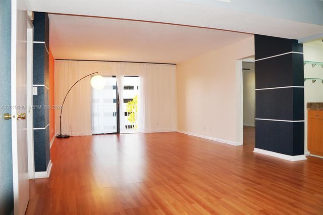 1900 Diana Dr 3E, Hallandale Beach, FL 33009