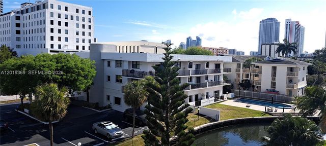 1900 Diana Dr 3E, Hallandale Beach, FL 33009