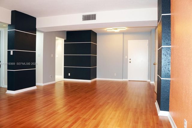 1900 Diana Dr 3E, Hallandale Beach, FL 33009