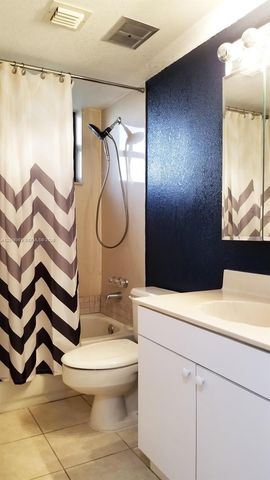 1900 Diana Dr 3E, Hallandale Beach, FL 33009
