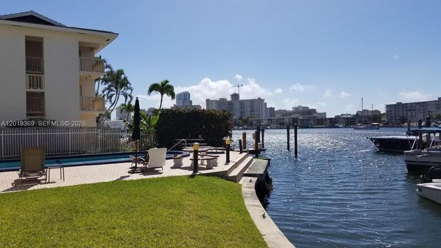 1900 Diana Dr 3E, Hallandale Beach, FL 33009