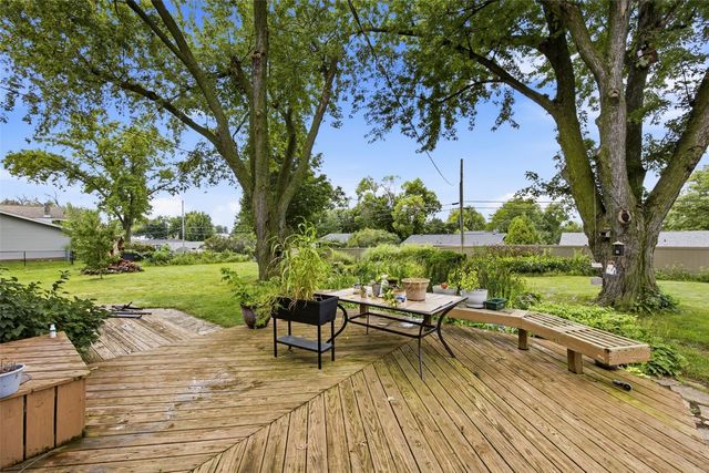 2120 27th Street, Marion, IA 52302