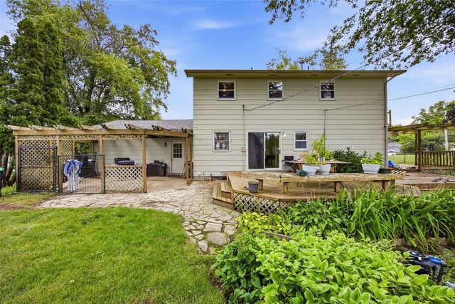 2120 27th Street, Marion, IA 52302