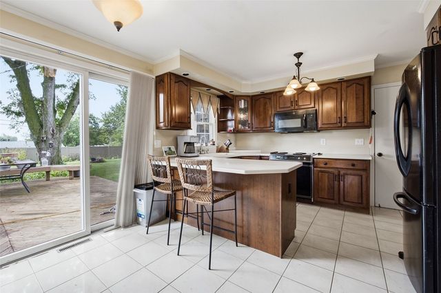 2120 27th Street, Marion, IA 52302