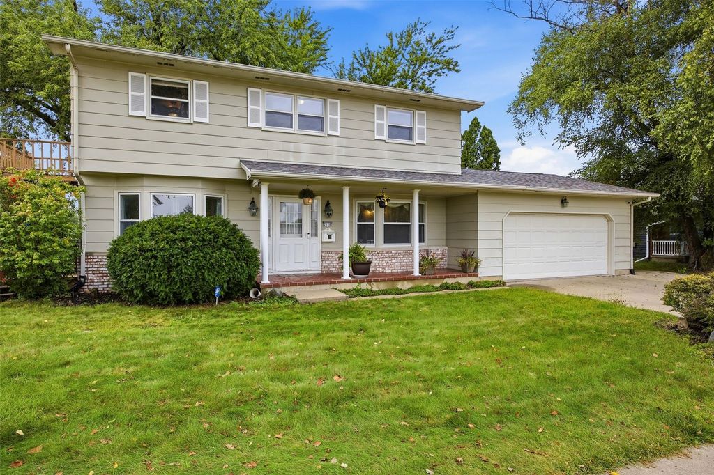 2120 27th Street, Marion, IA 52302