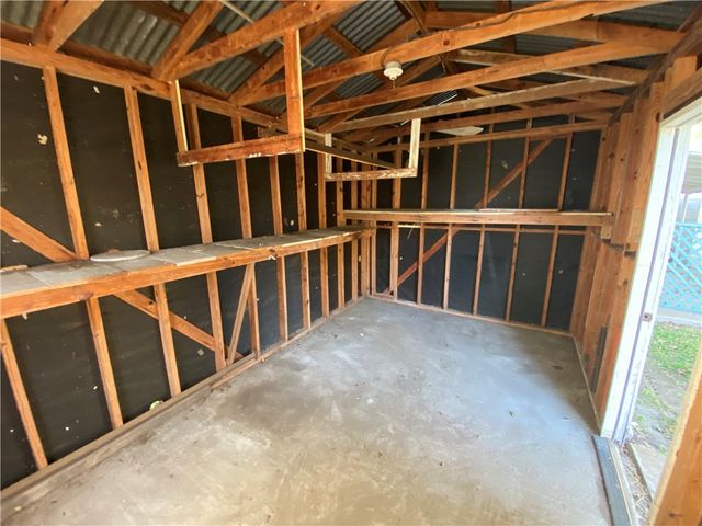 215 W Heard St, Refugio, TX 78377