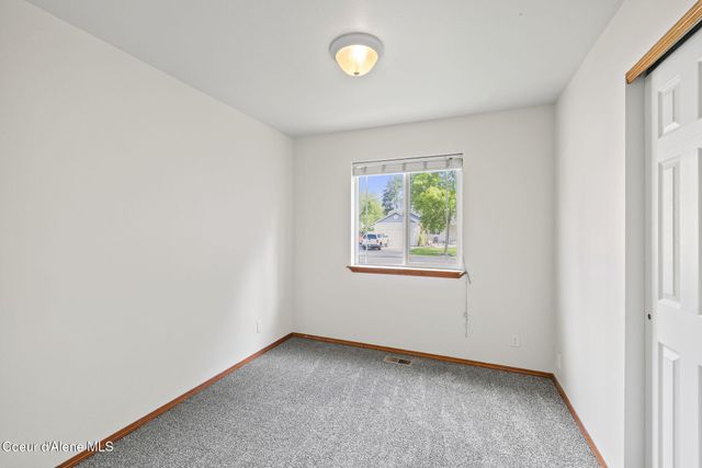 1120 E Glennberry CT, Coeur D'alene, ID 83815