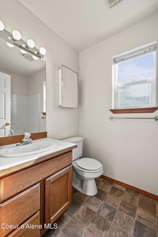 1120 E Glennberry CT, Coeur D'alene, ID 83815