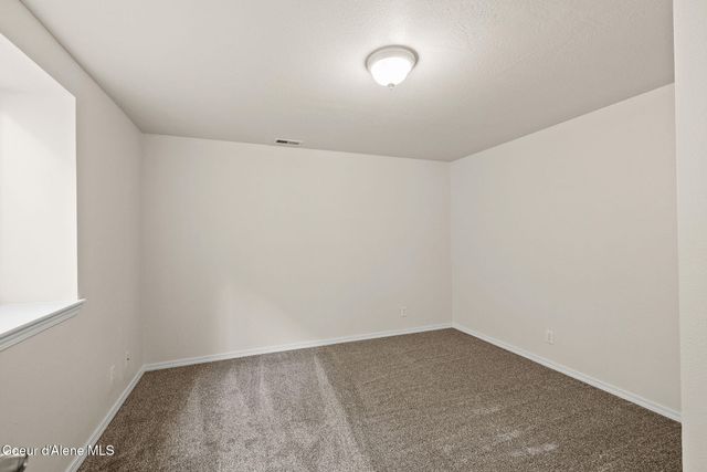 1120 E Glennberry CT, Coeur D'alene, ID 83815