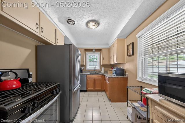 25308 Joy Road, Redford, MI 48239