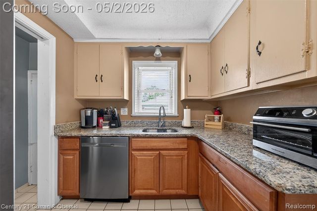 25308 Joy Road, Redford, MI 48239