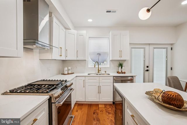 1704 INDEPENDENCE AVE SE, Washington, DC 20003