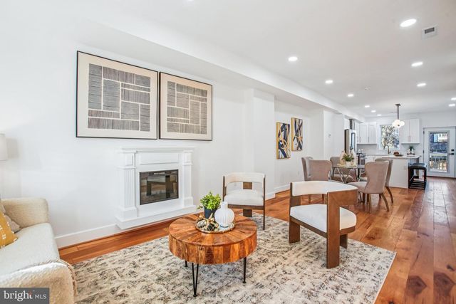 1704 INDEPENDENCE AVE SE, Washington, DC 20003