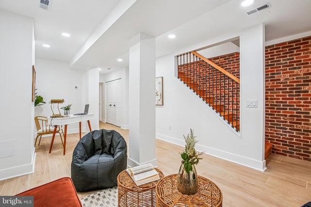 1704 INDEPENDENCE AVE SE, Washington, DC 20003