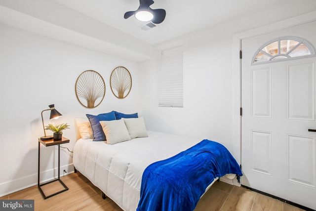 1704 INDEPENDENCE AVE SE, Washington, DC 20003