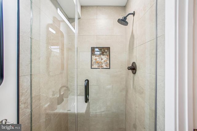 1704 INDEPENDENCE AVE SE, Washington, DC 20003