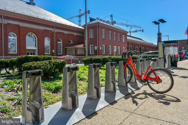 1704 INDEPENDENCE AVE SE, Washington, DC 20003