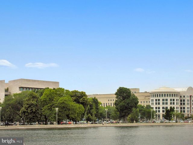 1704 INDEPENDENCE AVE SE, Washington, DC 20003