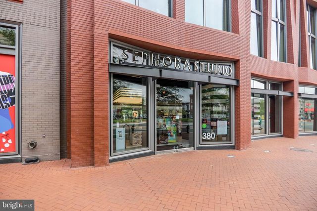 1704 INDEPENDENCE AVE SE, Washington, DC 20003