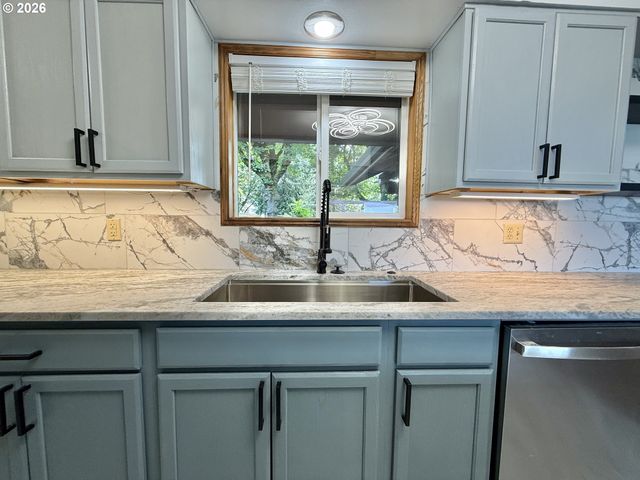 3104 E MCLOUGHLIN Blvd, Vancouver, WA 98661