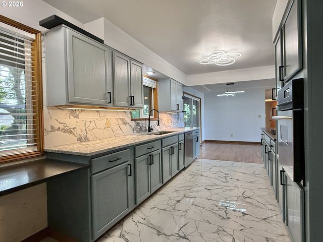 3104 E MCLOUGHLIN Blvd, Vancouver, WA 98661
