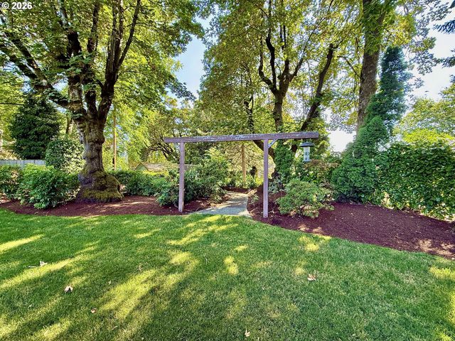 3104 E MCLOUGHLIN Blvd, Vancouver, WA 98661