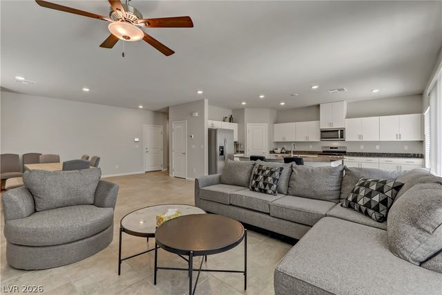 7489 Blue Lotus Avenue, Las Vegas, NV 89113