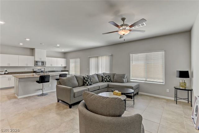 7489 Blue Lotus Avenue, Las Vegas, NV 89113