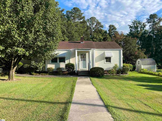 207 Elm Street, Clinton, SC 29325