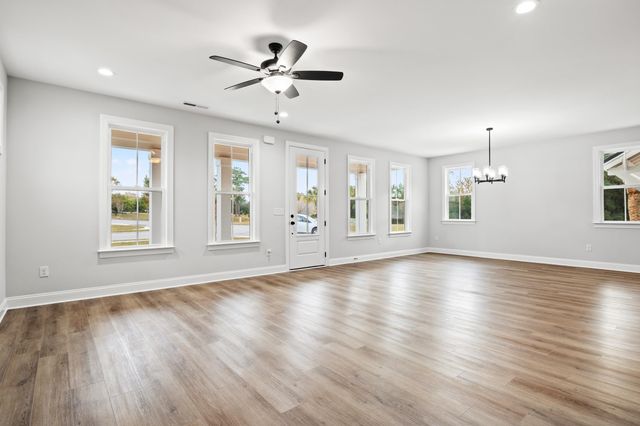 1101 Crooked Hook Rd., North Myrtle Beach, SC 29582