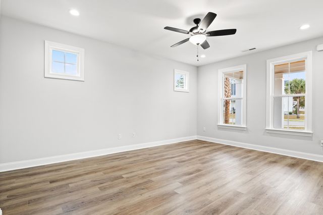 1101 Crooked Hook Rd., North Myrtle Beach, SC 29582