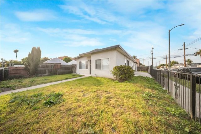 959 E 105th, Los Angeles, CA 90002