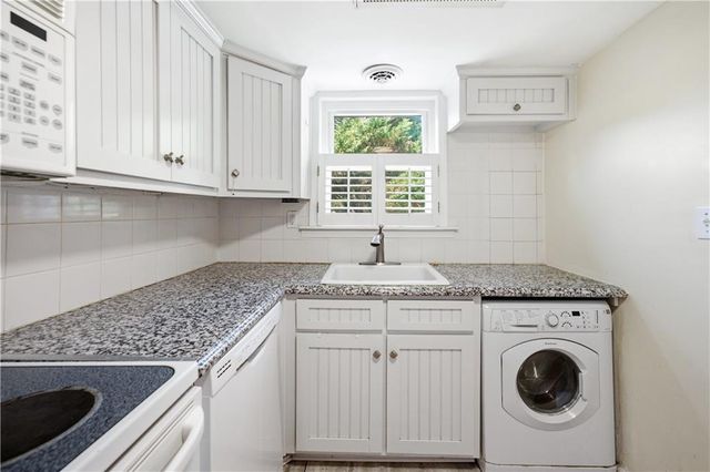 276 Lakemoore Drive NE C, Atlanta, GA 30342