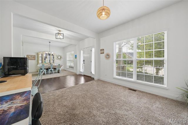 318 Hampton Ridge Drive, Wentzville, MO 63385