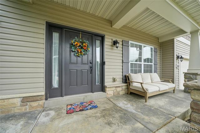 318 Hampton Ridge Drive, Wentzville, MO 63385