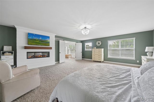 318 Hampton Ridge Drive, Wentzville, MO 63385