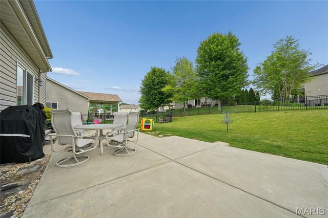 318 Hampton Ridge Drive, Wentzville, MO 63385