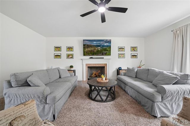 318 Hampton Ridge Drive, Wentzville, MO 63385