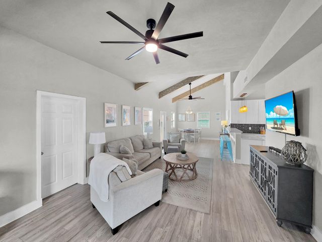 1890 Atlantis Lane, Crystal Beach, TX 77650