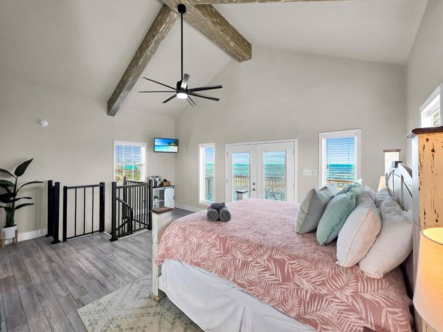 1890 Atlantis Lane, Crystal Beach, TX 77650
