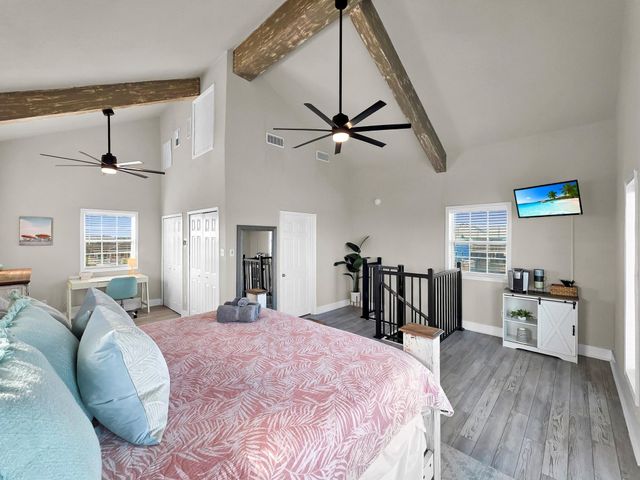 1890 Atlantis Lane, Crystal Beach, TX 77650