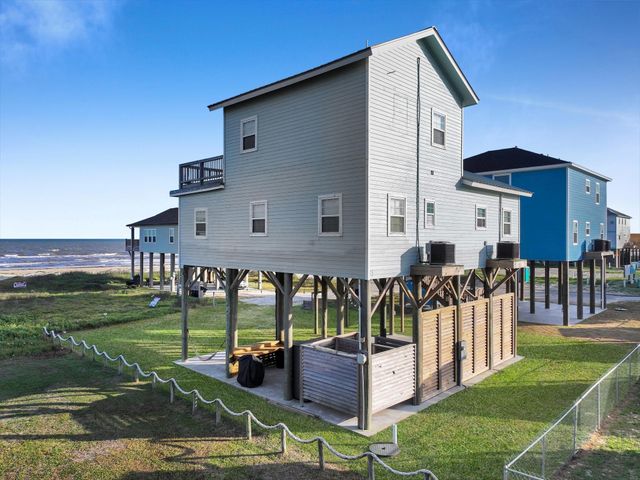 1890 Atlantis Lane, Crystal Beach, TX 77650