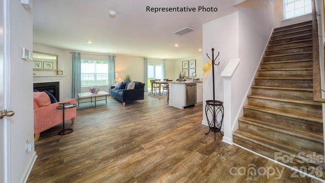 1371 Mammoth Road, Hickory, NC 28602