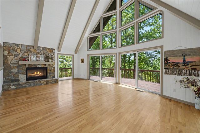 805 Whispering Falls Drive, Pickens, SC 29671