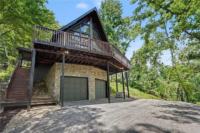 805 Whispering Falls Drive, Pickens, SC 29671